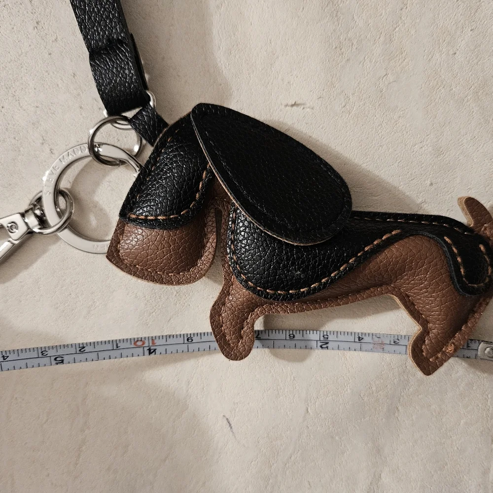 NWOT Steve Madden Genuin Leather Dachshund Purse Charm Keychain Black Tan - Picture 5 of 14